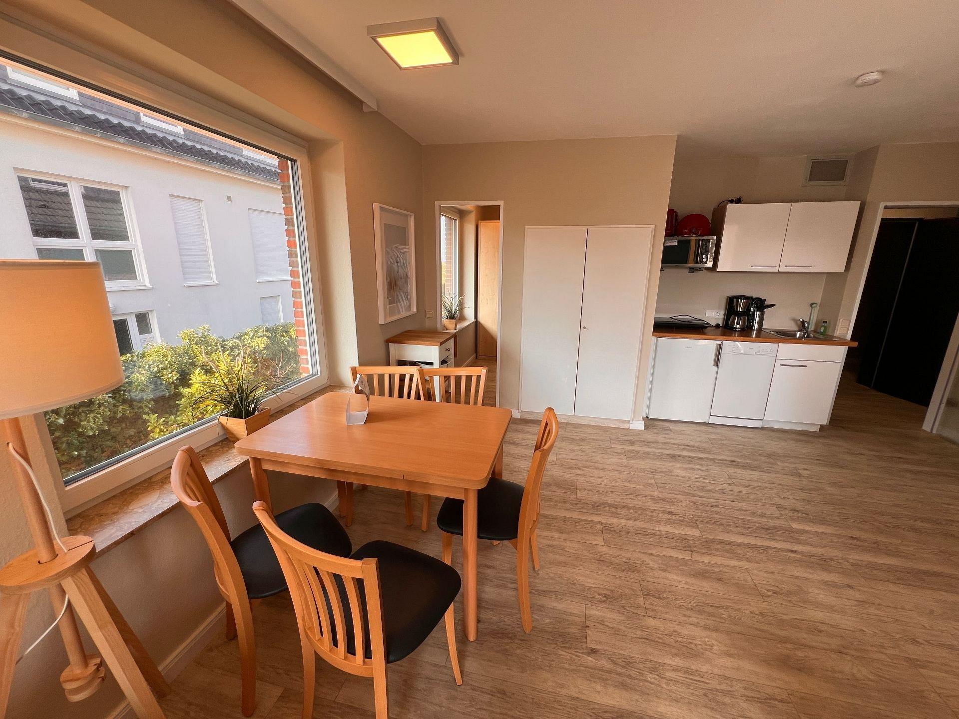 Ferienwohnung  NW 27 mit Balkon zur S&uuml;dseite Foto 7