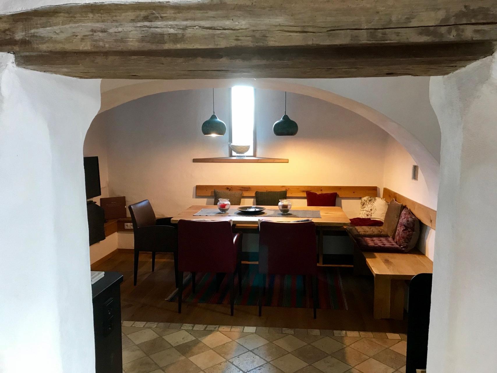 Esstisch/Gewölbe