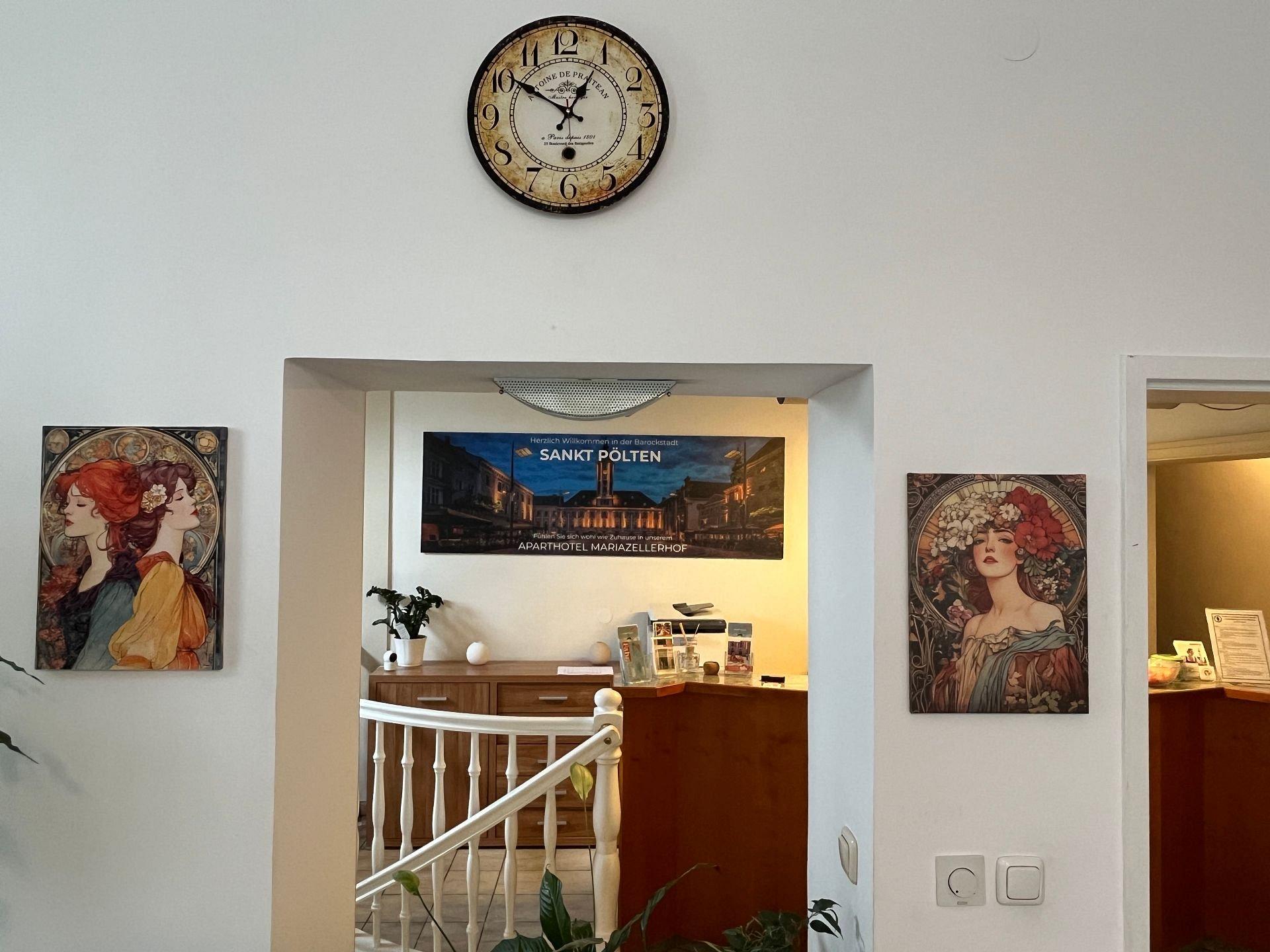 Lobby mit Blick zur Rezep