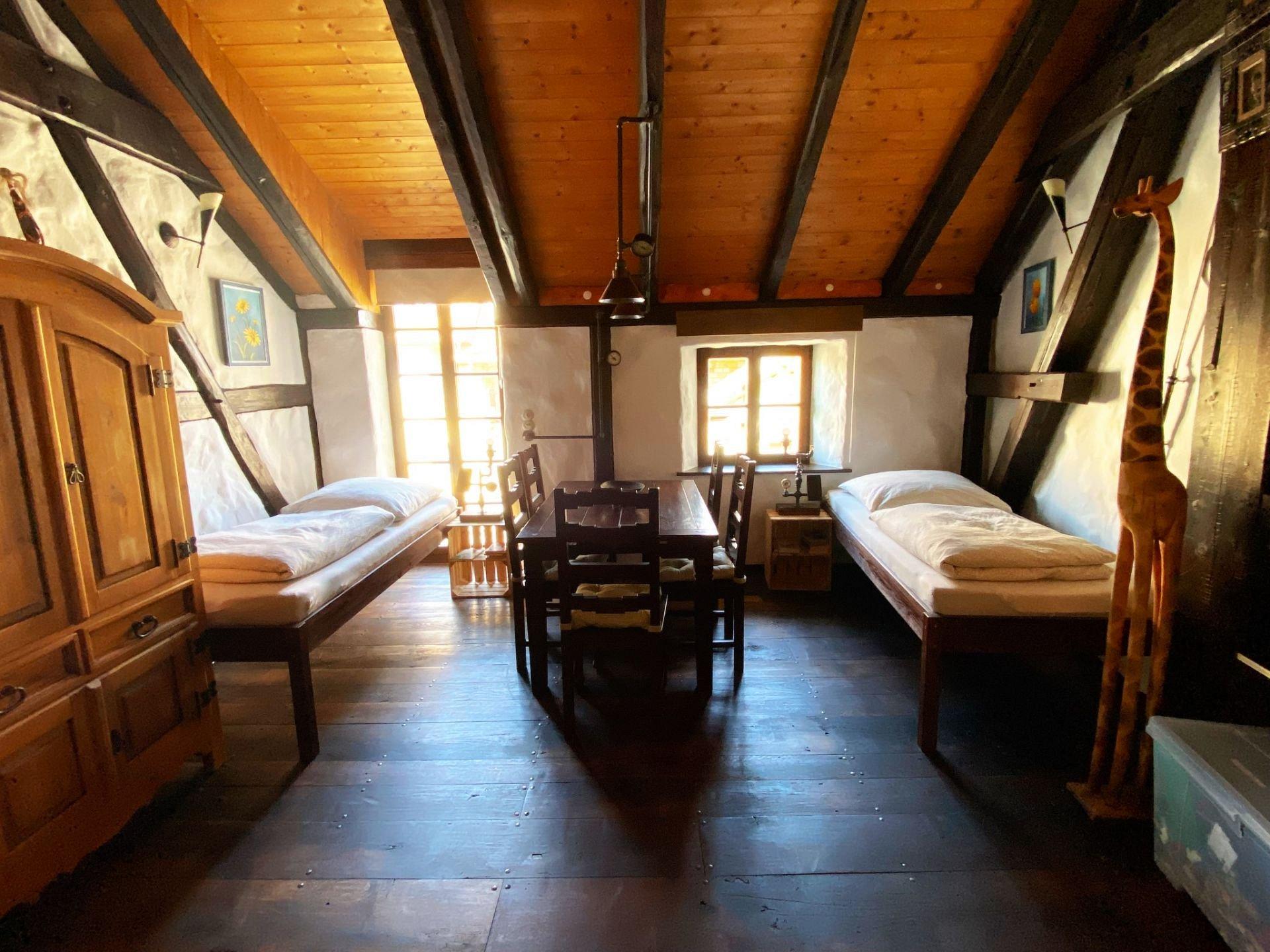 Schlafzimmer 2
