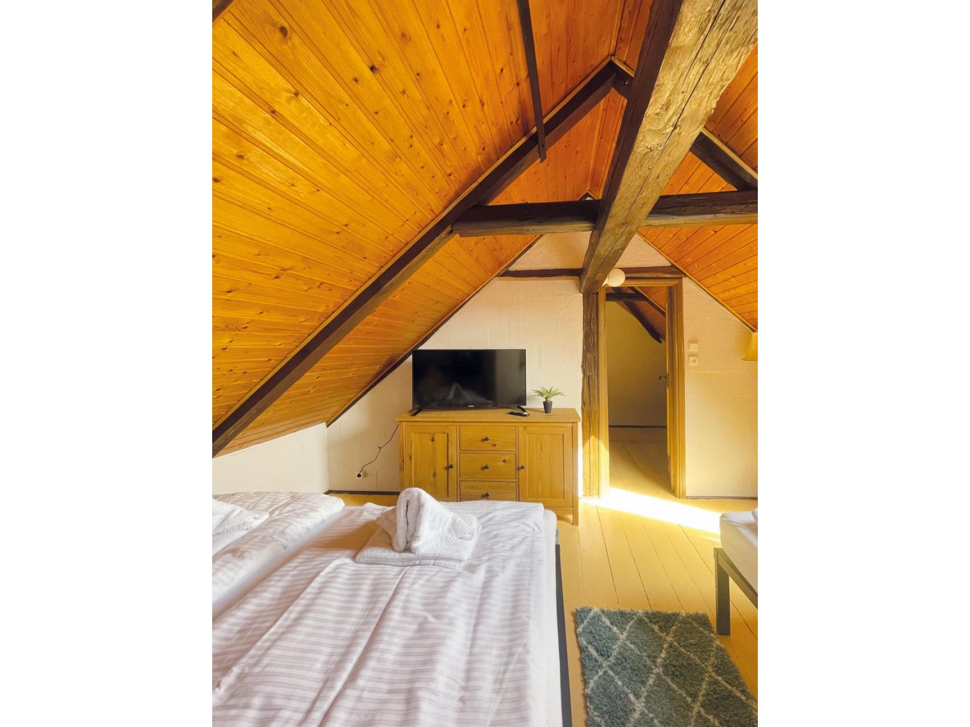 4. Schlafzimmer