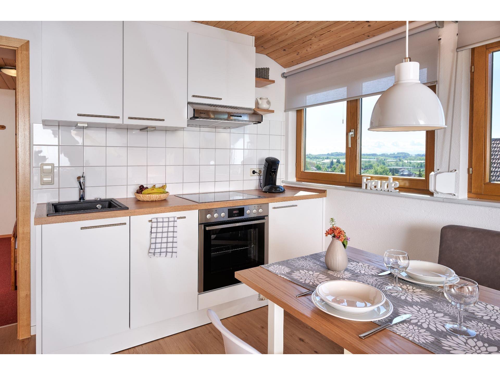 Küche mit Essbereich