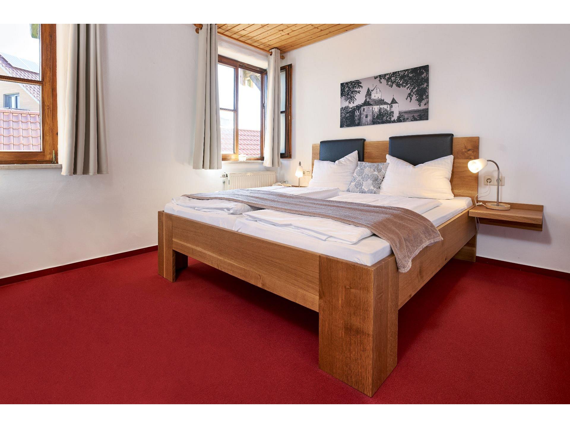 Schlafzimmer mit Doppelbe