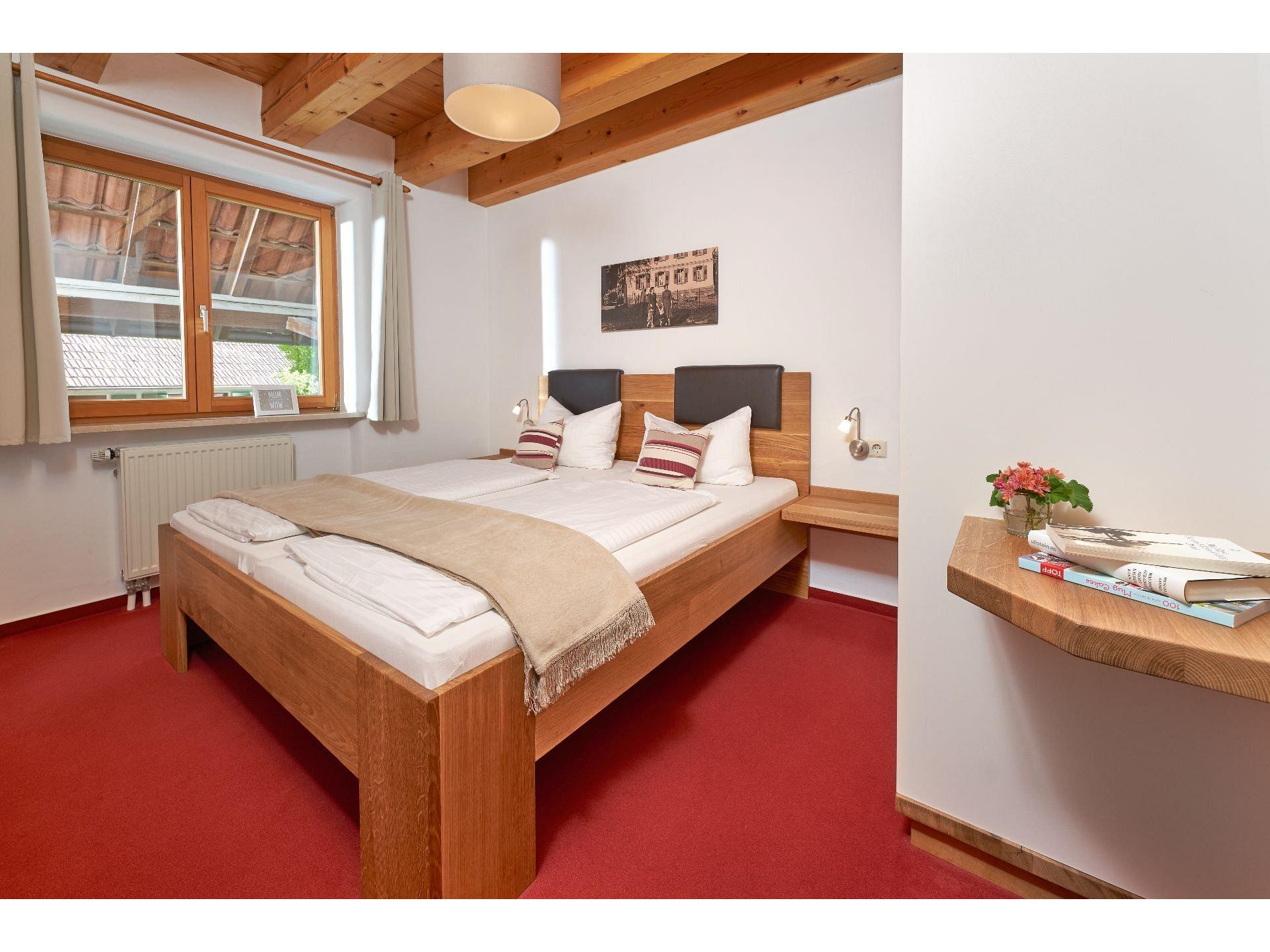 Schlafzimmer mit Doppelbe