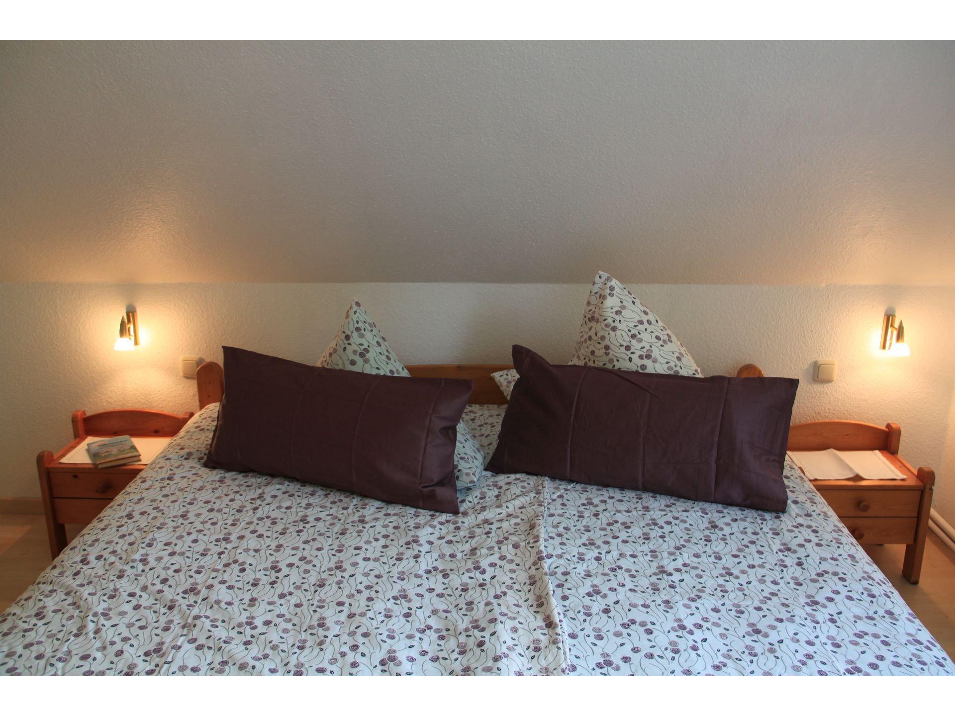 Schlafraum mit Doppelbett