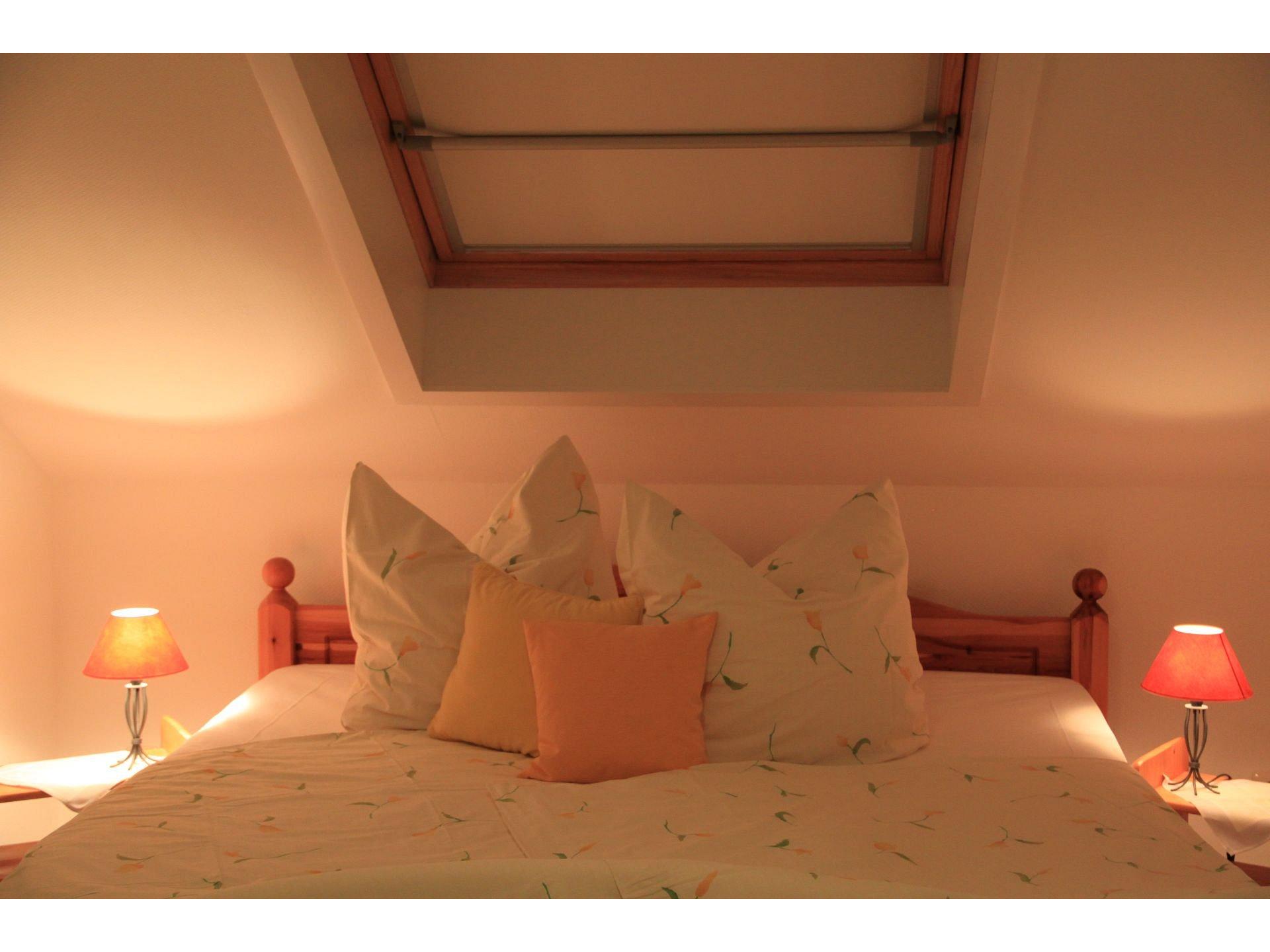 Schlafraum mit Doppelbett