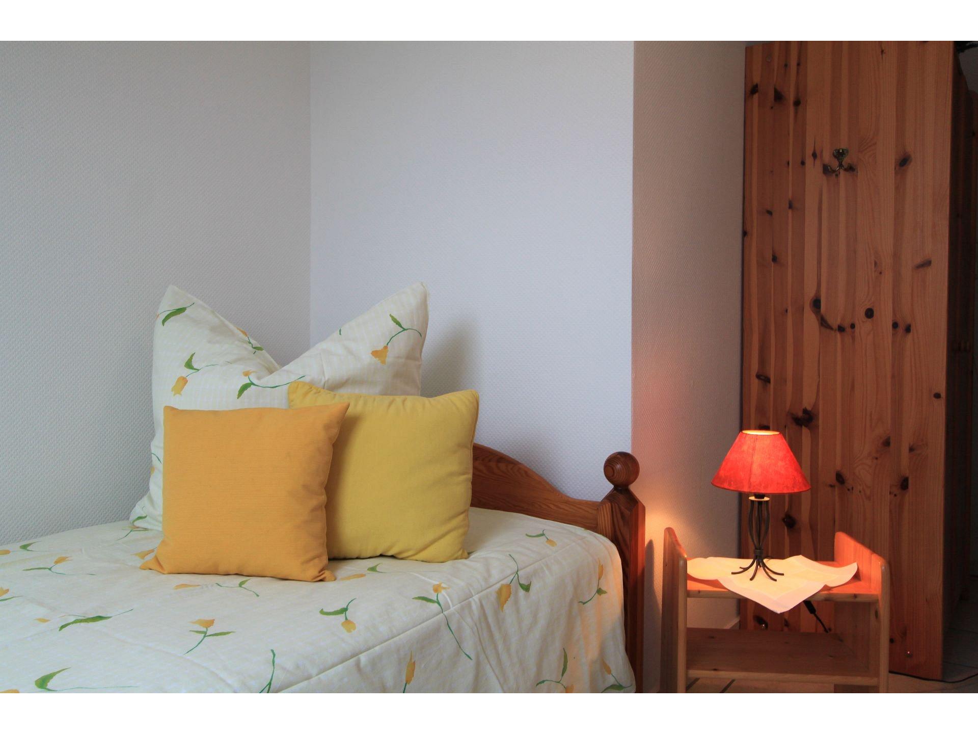 afraum mirt zwei Einzelbe