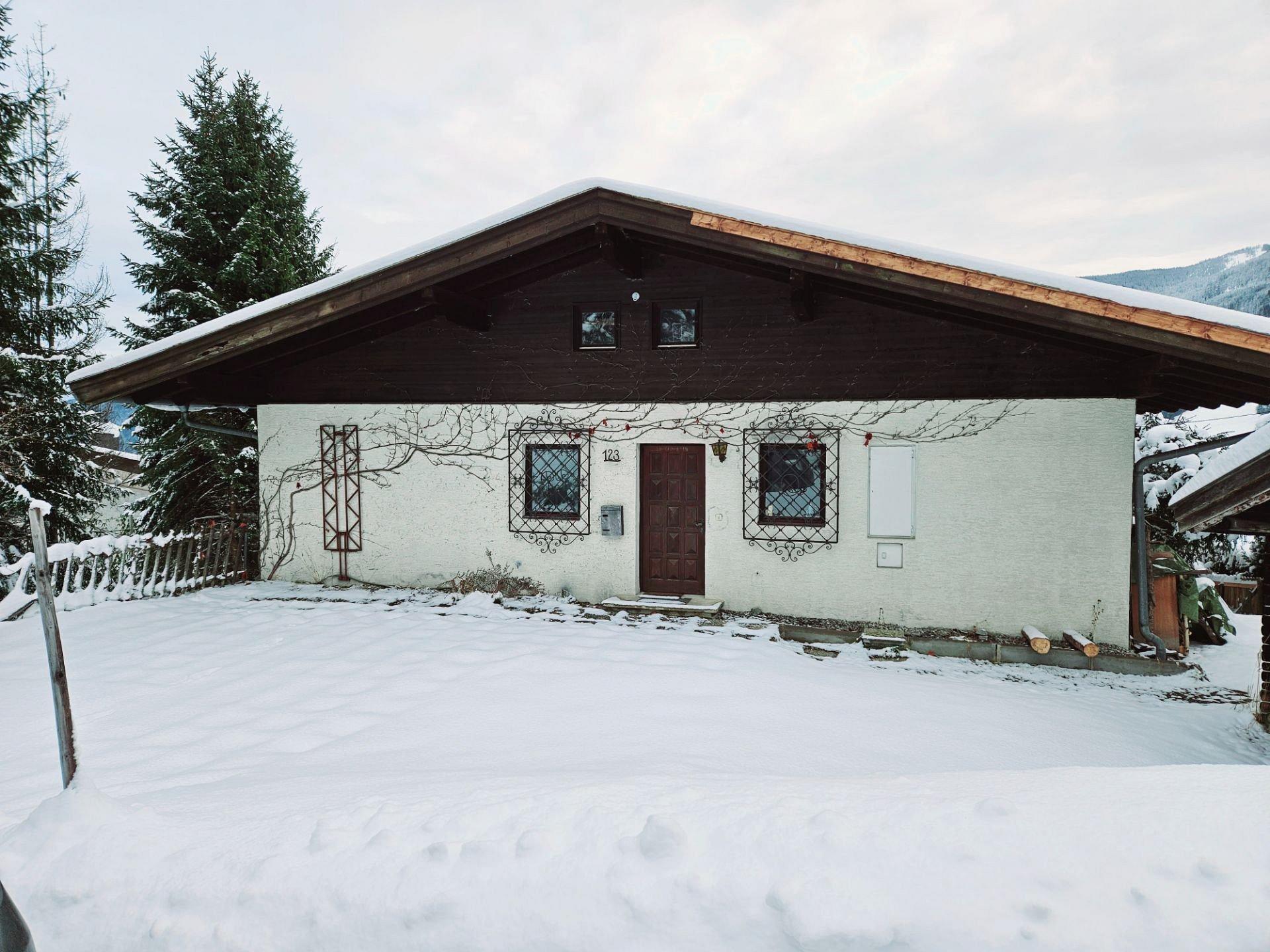 Parkplätze vorm Haus