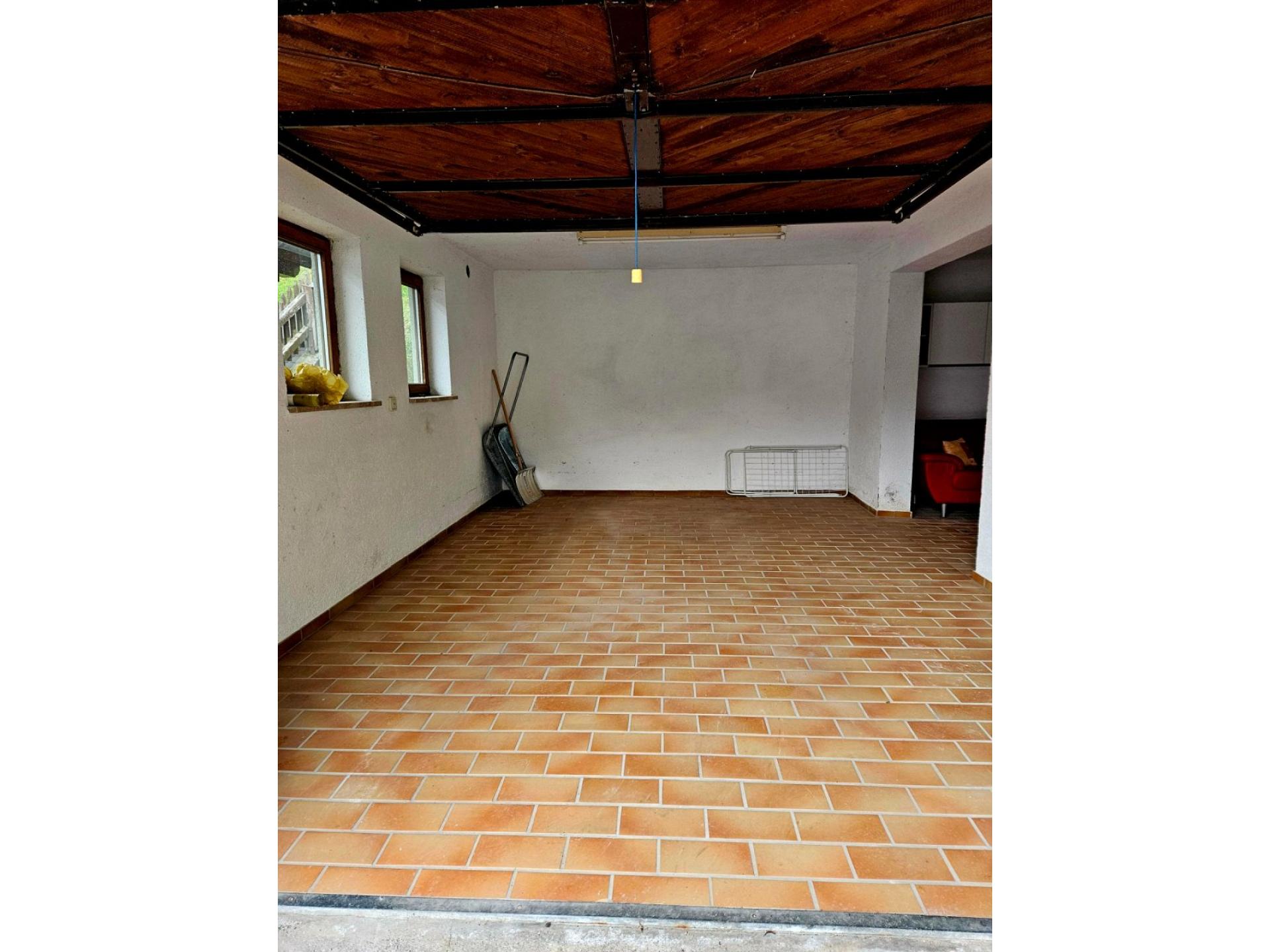 Garage - viel Platz fr R