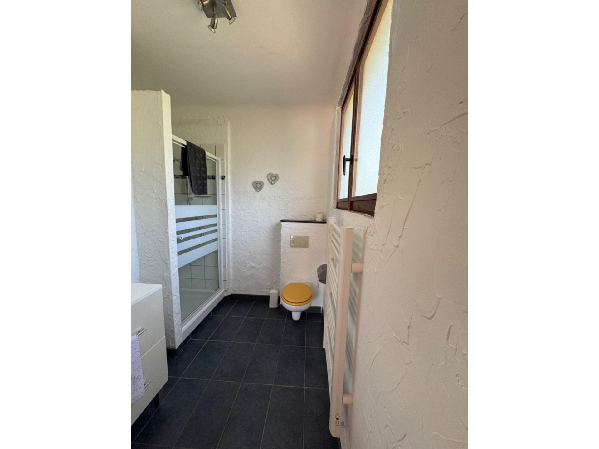 Dusche und WC