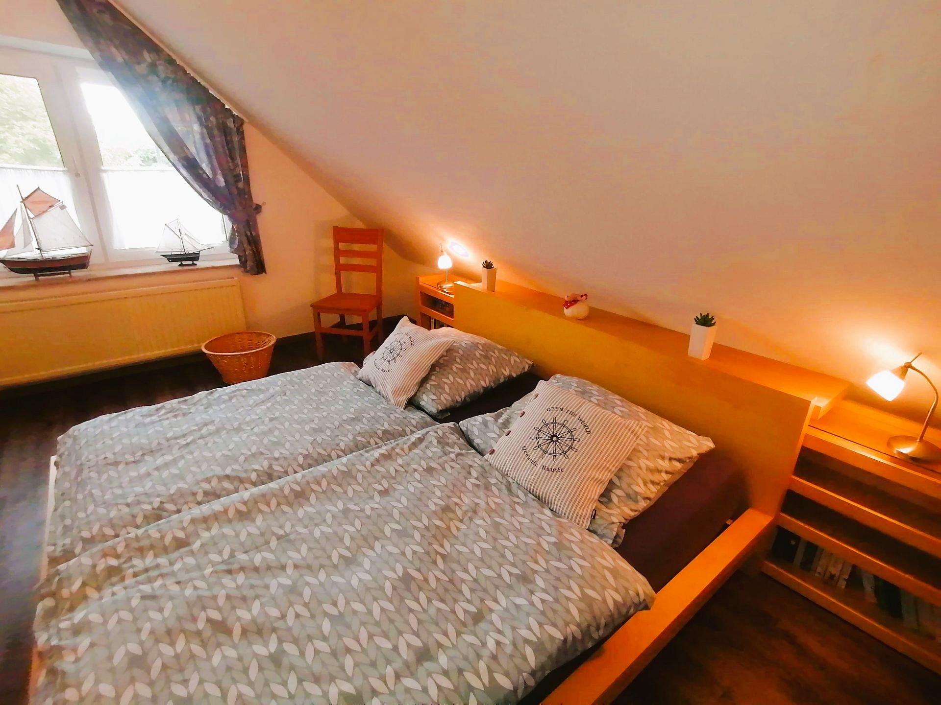 Schlafzimmer 1 OG