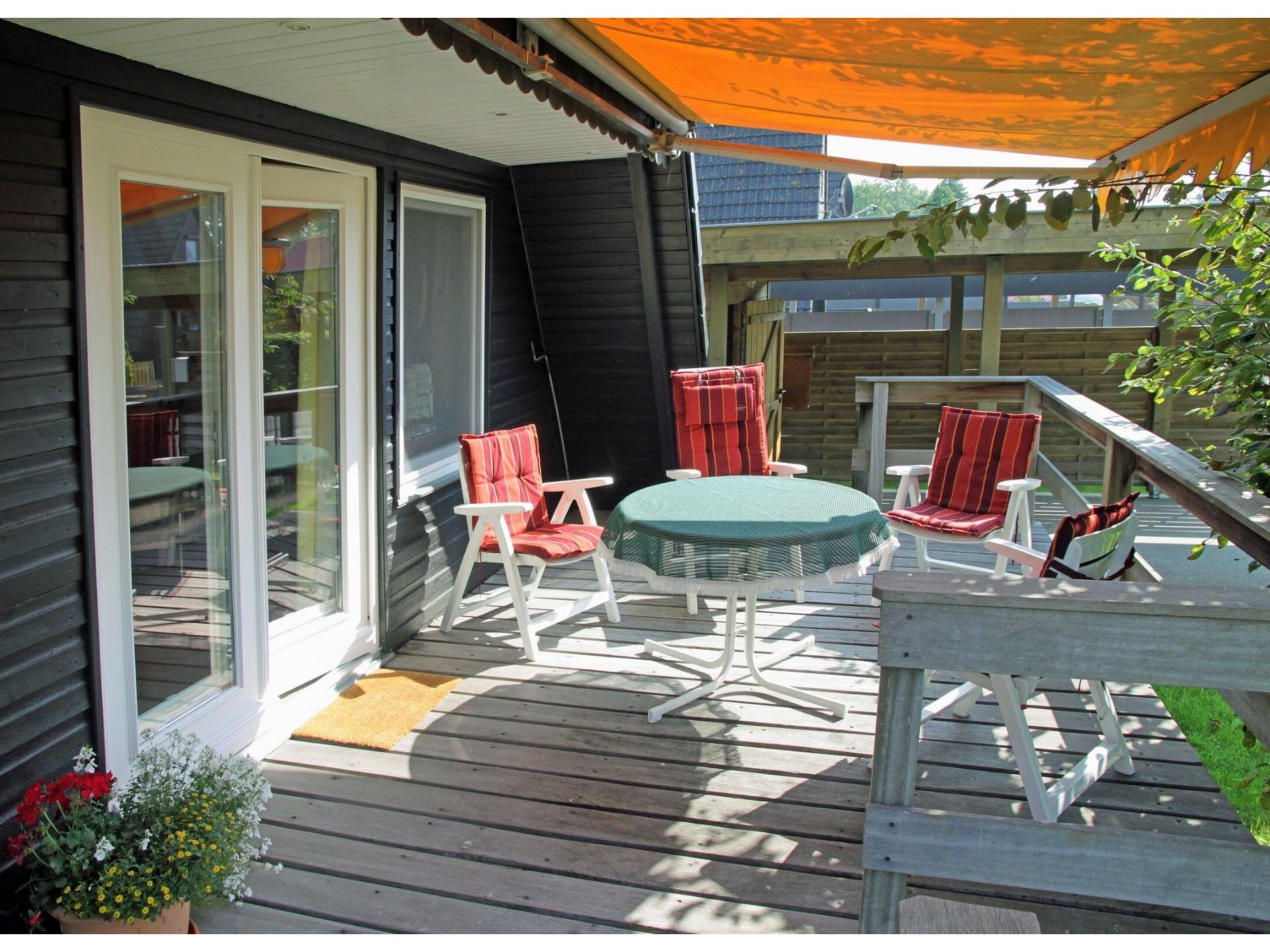 Terrasse mit Markise