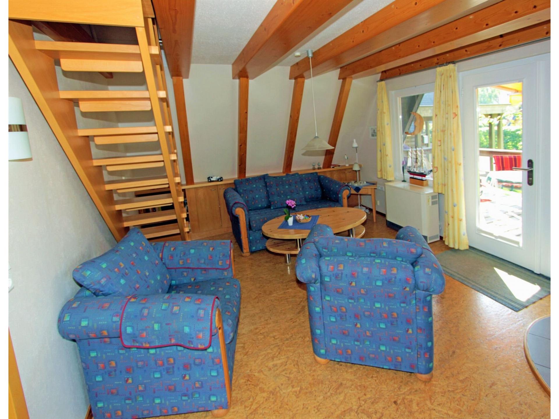 Wohnzimmer mit Kamin
