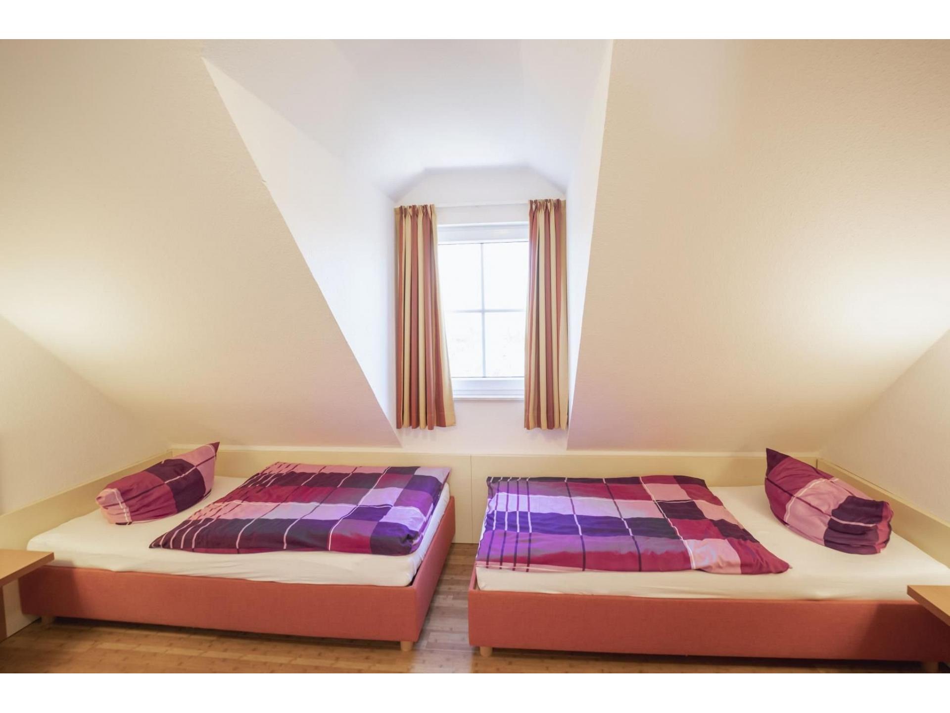 Schlafzimmer 2  im OG
