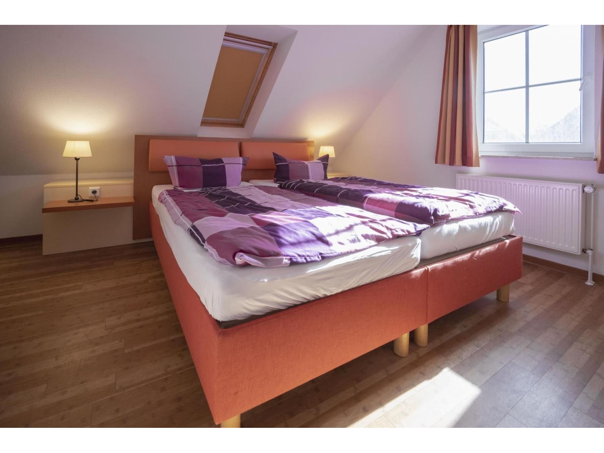 Schlafzimmer 1  im OG