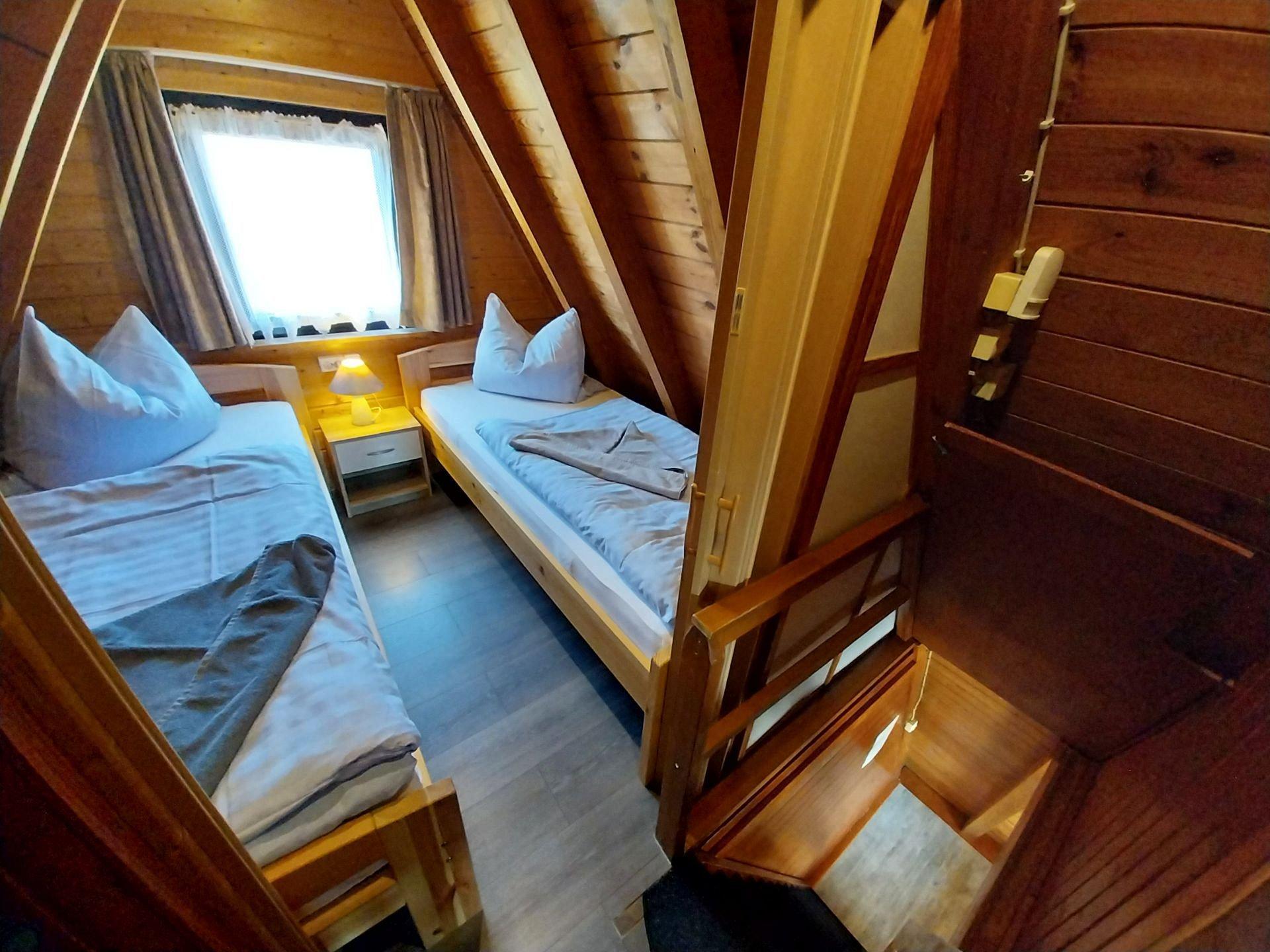 Schlafzimmer 1